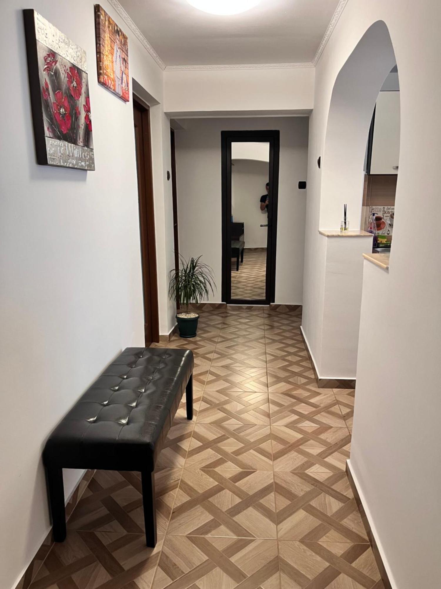 Apartament Maria 1 Baile Herculane Bagian luar foto