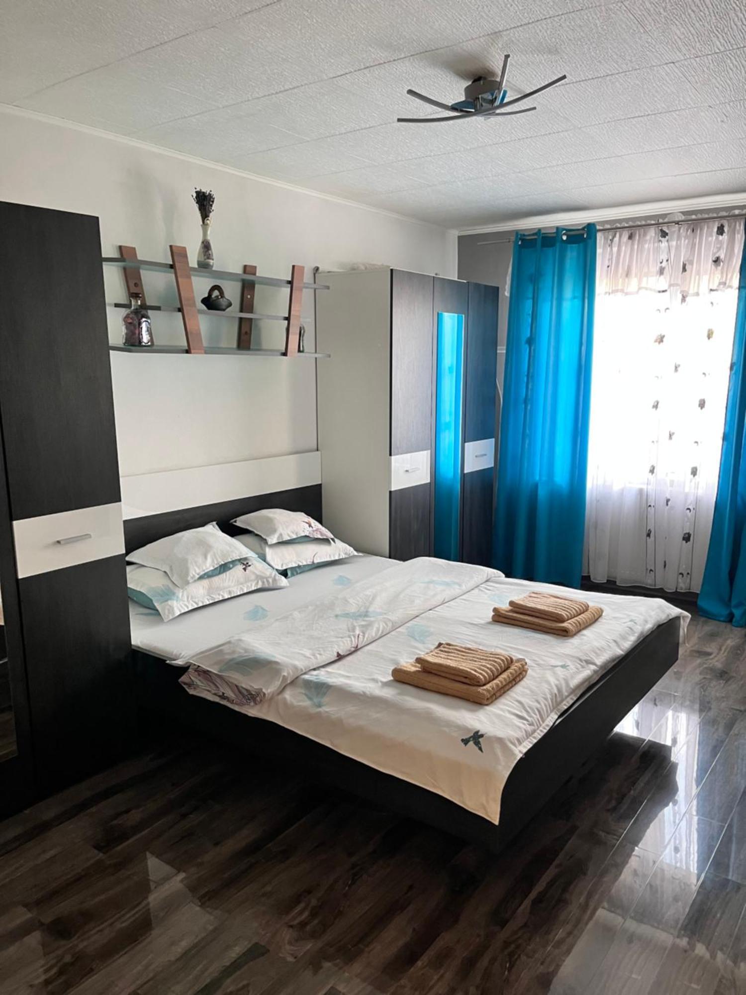 Apartament Maria 1 Baile Herculane Bagian luar foto