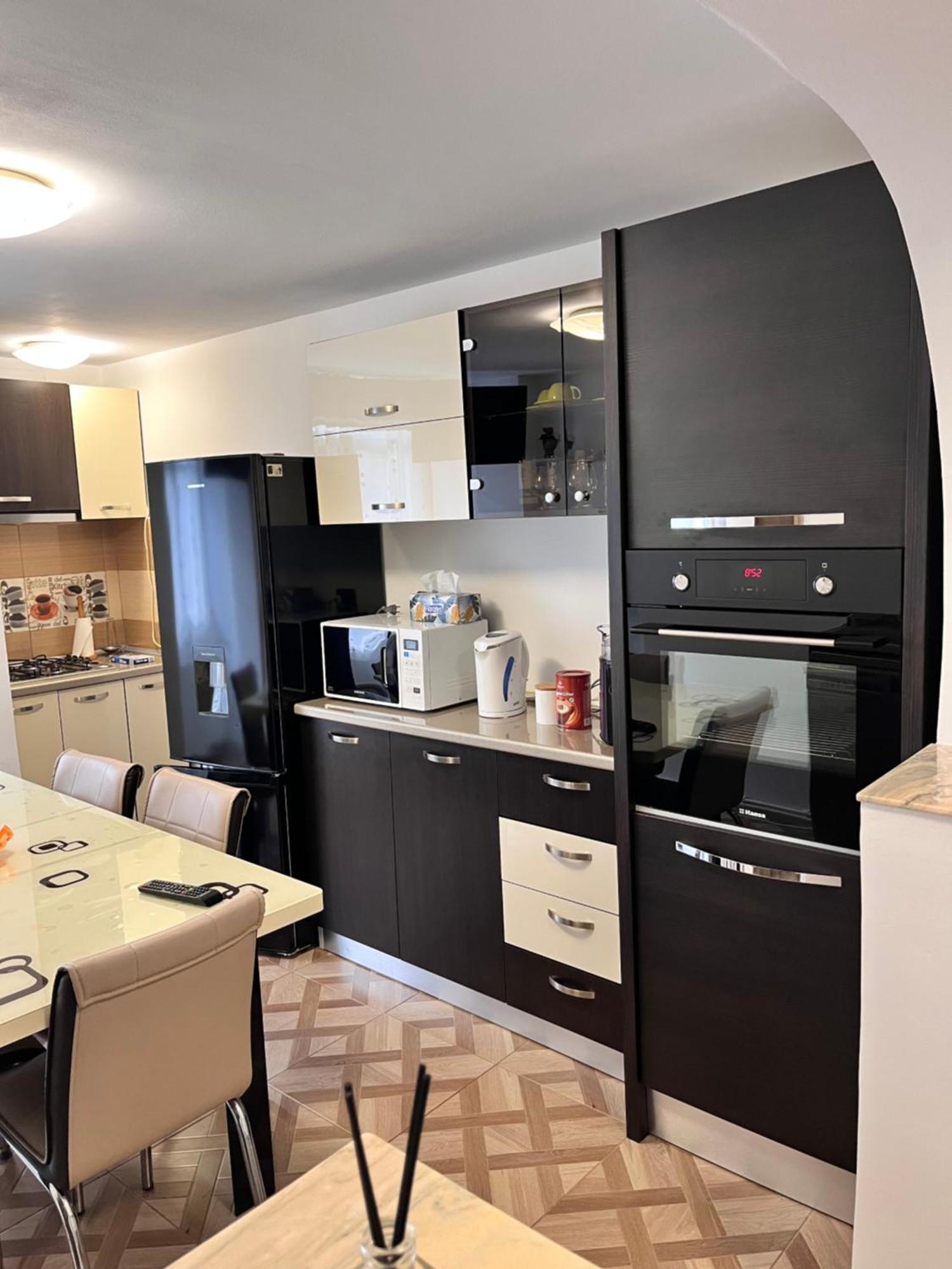 Apartament Maria 1 Baile Herculane Bagian luar foto