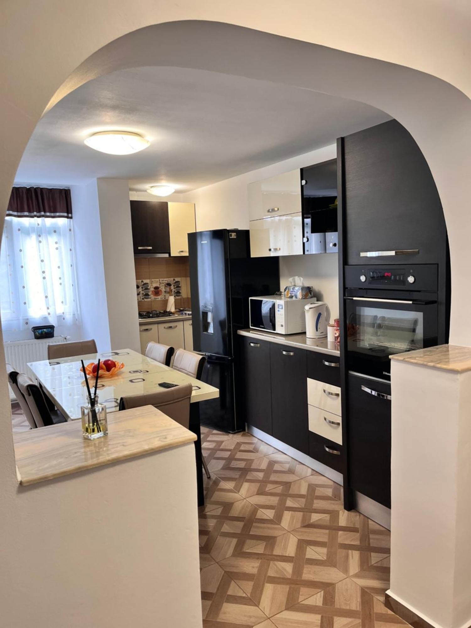 Apartament Maria 1 Baile Herculane Bagian luar foto